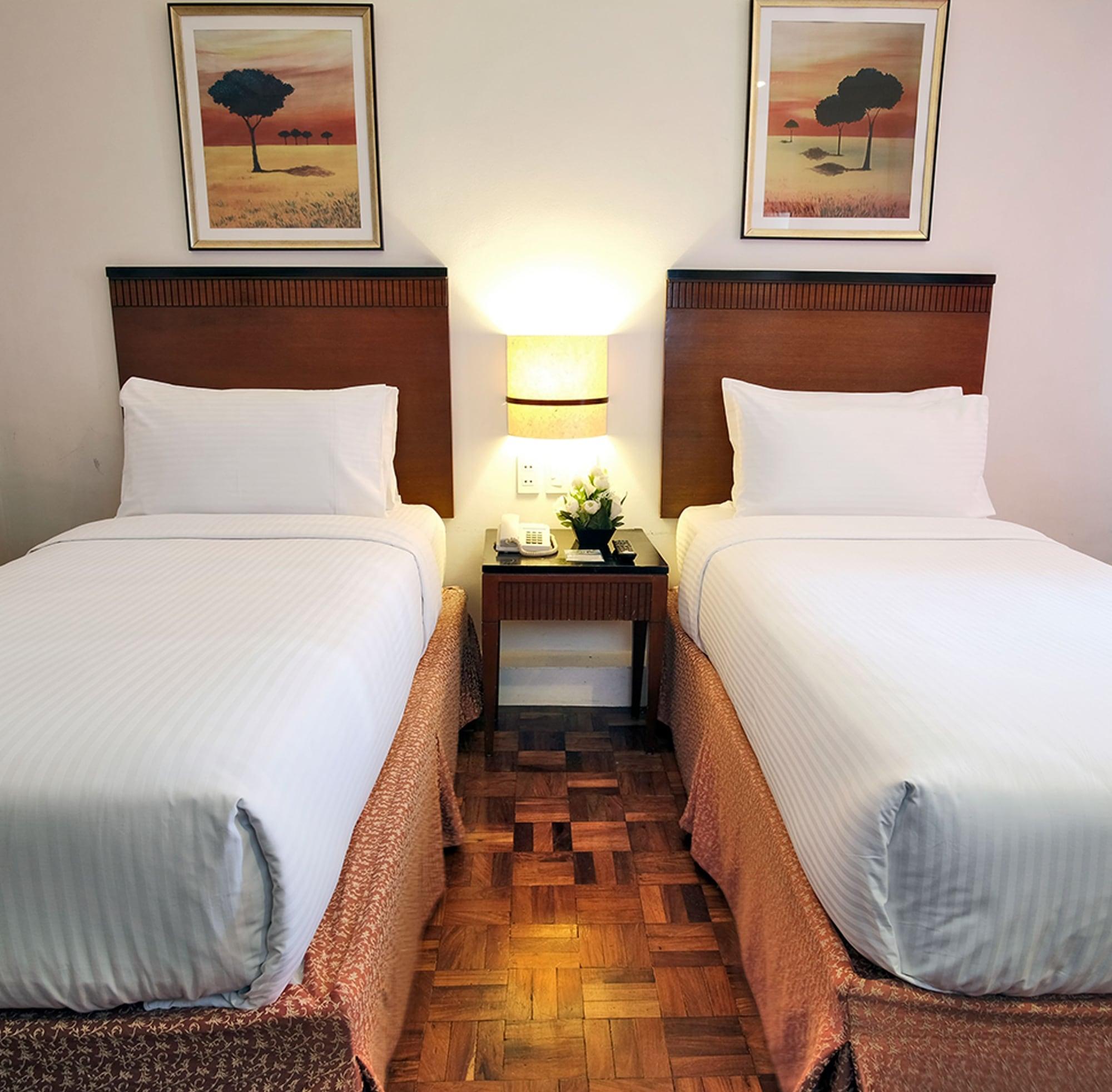 Fersal Hotel Neptune Makati Makati City Exterior photo
