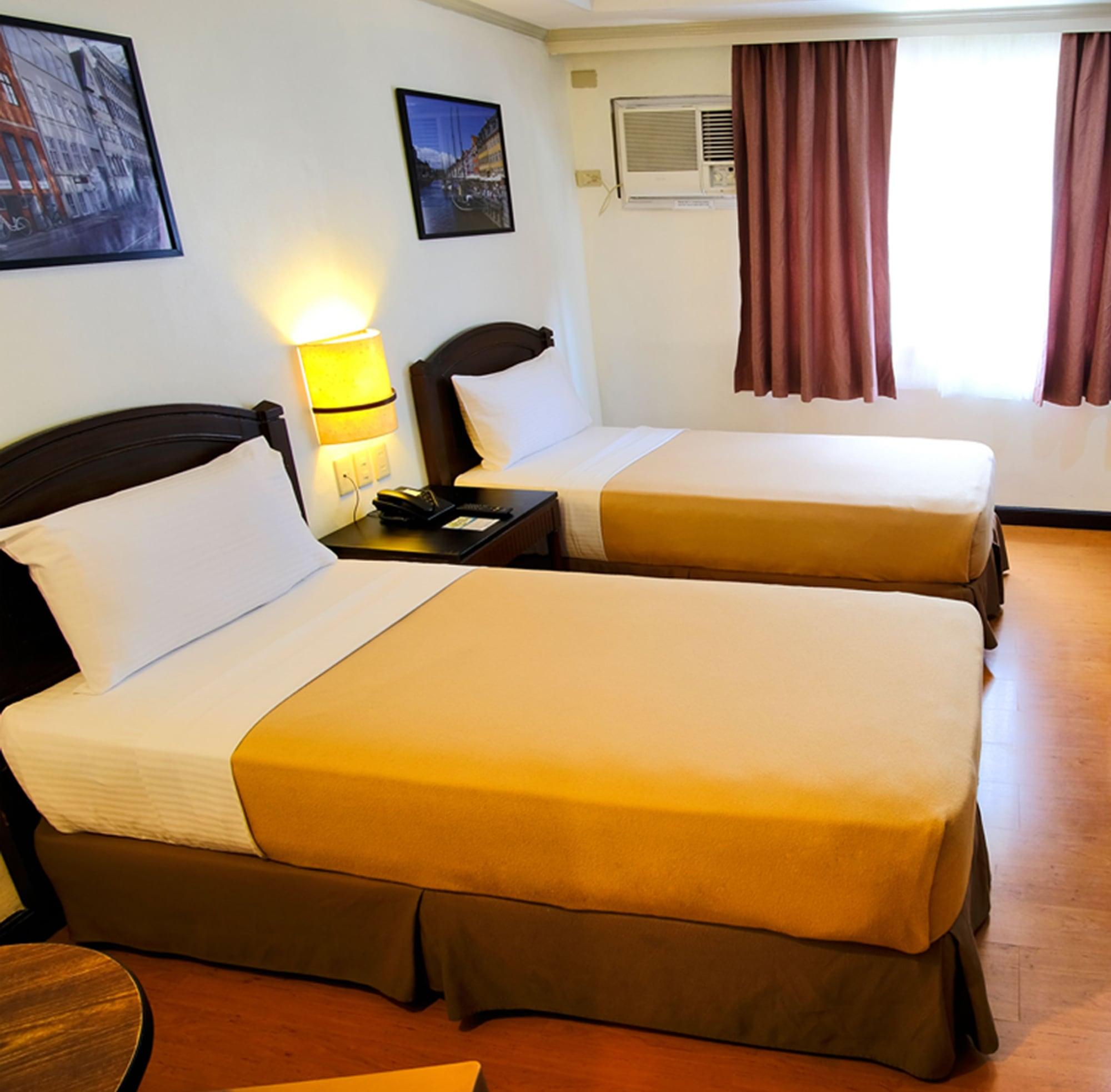 Fersal Hotel Neptune Makati Makati City Exterior photo